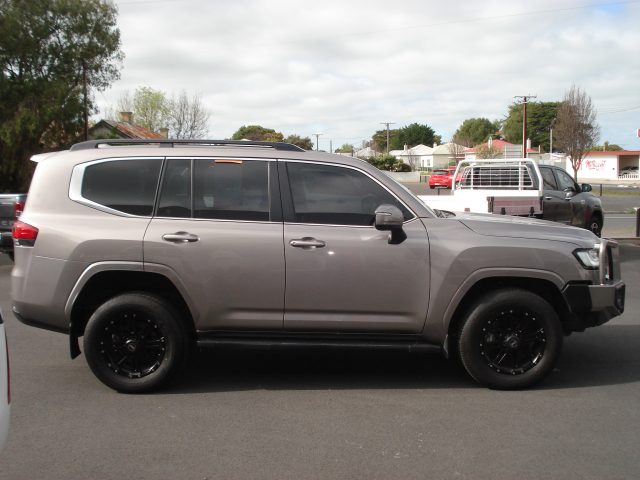 TOYOTA LANDCRUISER VX WAGON - Image 6