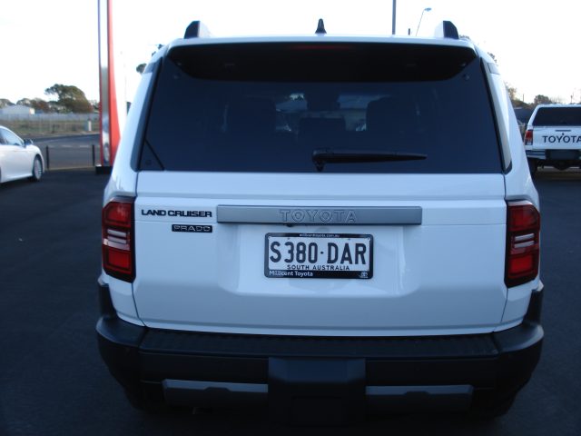 TOYOTA PRADO GXL WAGON "DEMO" - Image 6