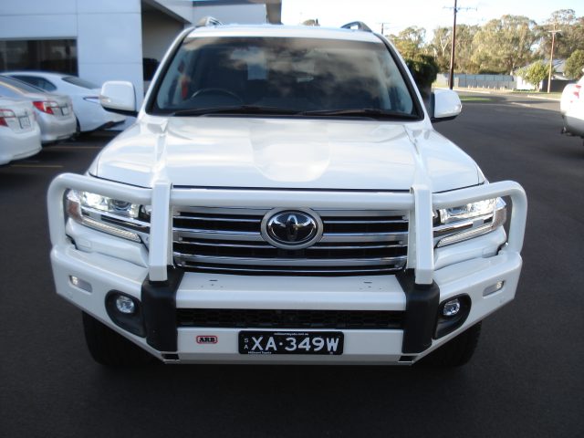 TOYOTA LANDCRUISER SAHARA WAGON - Image 3