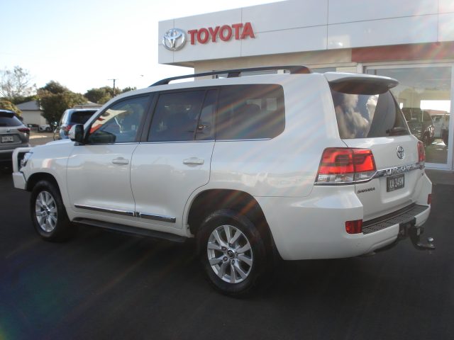 TOYOTA LANDCRUISER SAHARA WAGON - Image 9