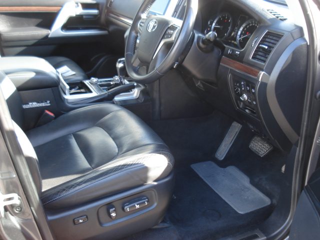 2018 TOYOTA LANDCRUISER VX WAGON - Image 4