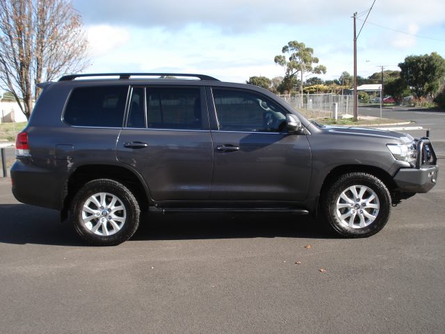 2018 TOYOTA LANDCRUISER VX WAGON - Image 3
