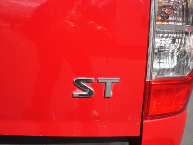 NISSAN NAVARA ST DUAL CAB - Image 12