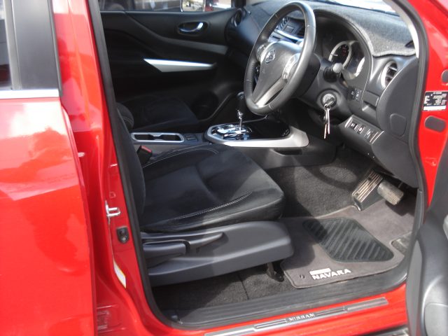 NISSAN NAVARA ST DUAL CAB - Image 15