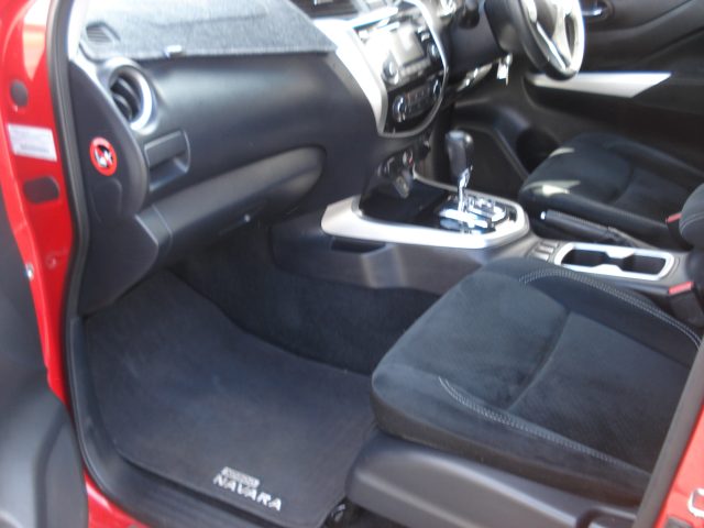 NISSAN NAVARA ST DUAL CAB - Image 17