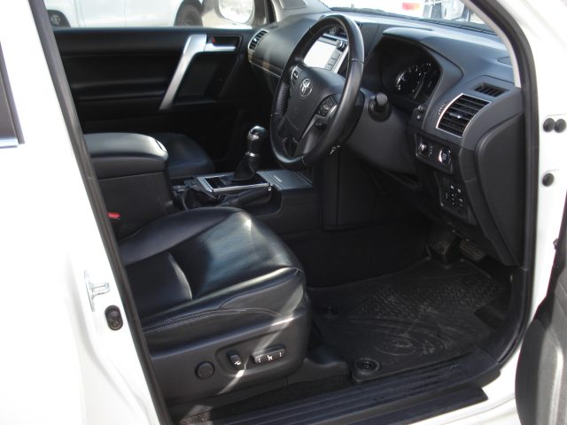 2019 TOYOTA PRADO GXL WAGON - Image 9