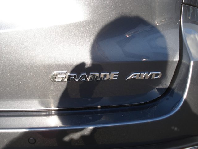 TOYOTA KLUGER AWD GRANDE WAGON - Image 8