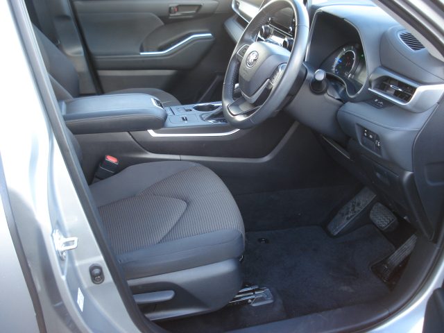 2021 TOYOTA KLUGER AWD GX WAGON - Image 10