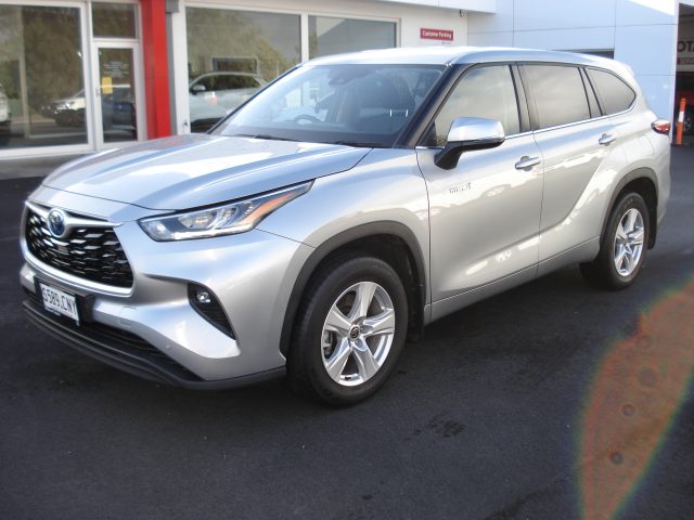 2021 TOYOTA KLUGER AWD GX WAGON - Image 4